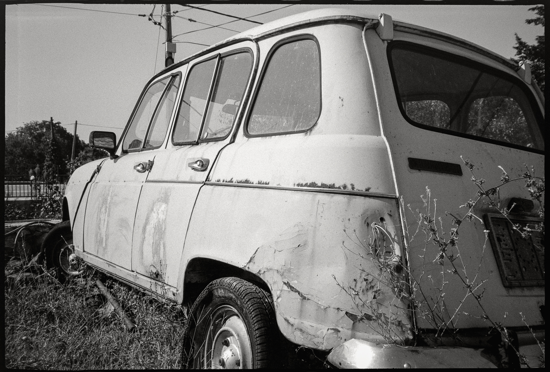Surviving two Leica fails on a motorhoming trip around the Balkans